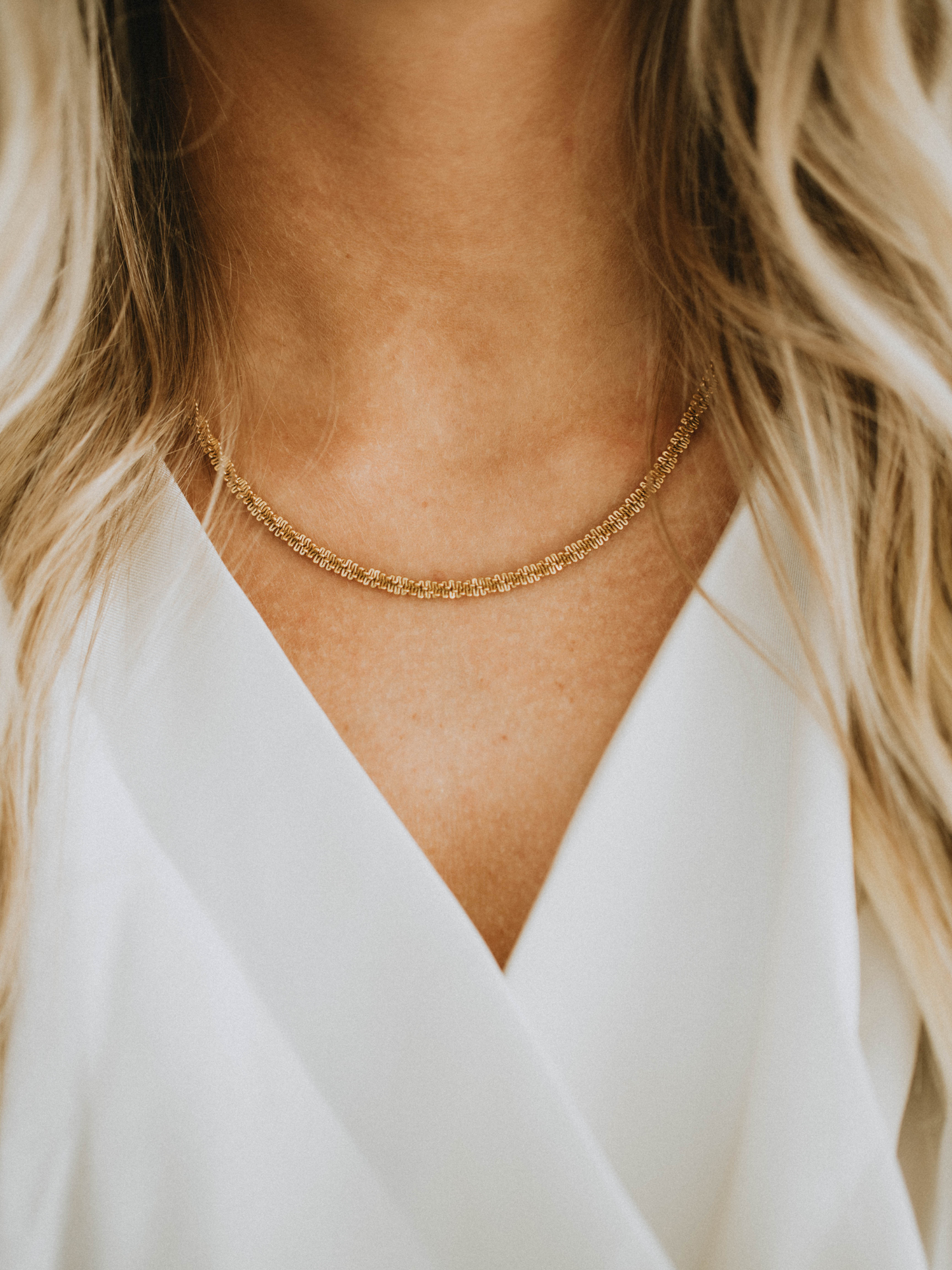 Lights, Camera, Action Necklace (18k gold)