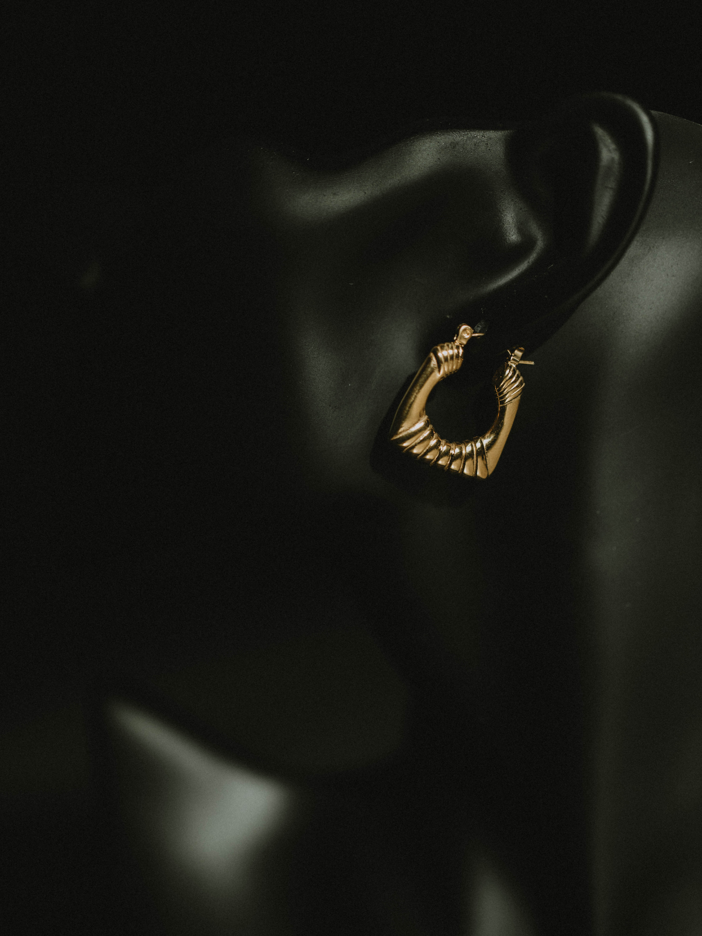 Vintage Earrings (18k gold)
