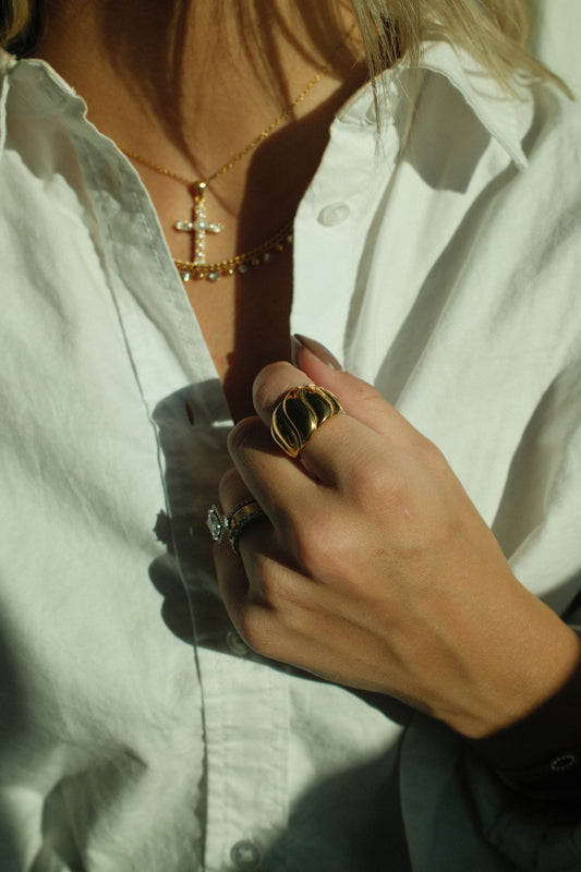 Nonchalant Ring (18k gold)