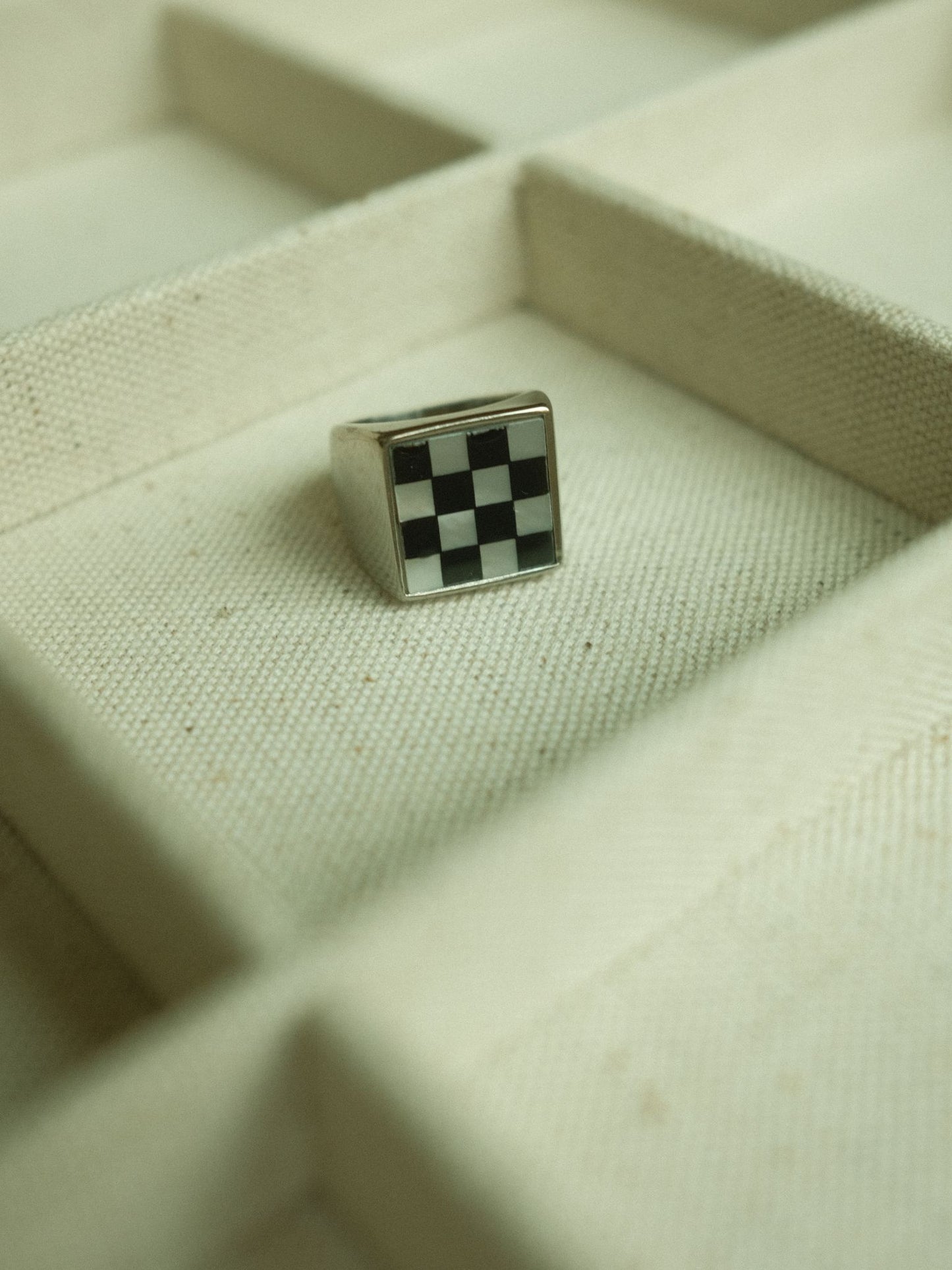 B&W Checkered Ring (silver)