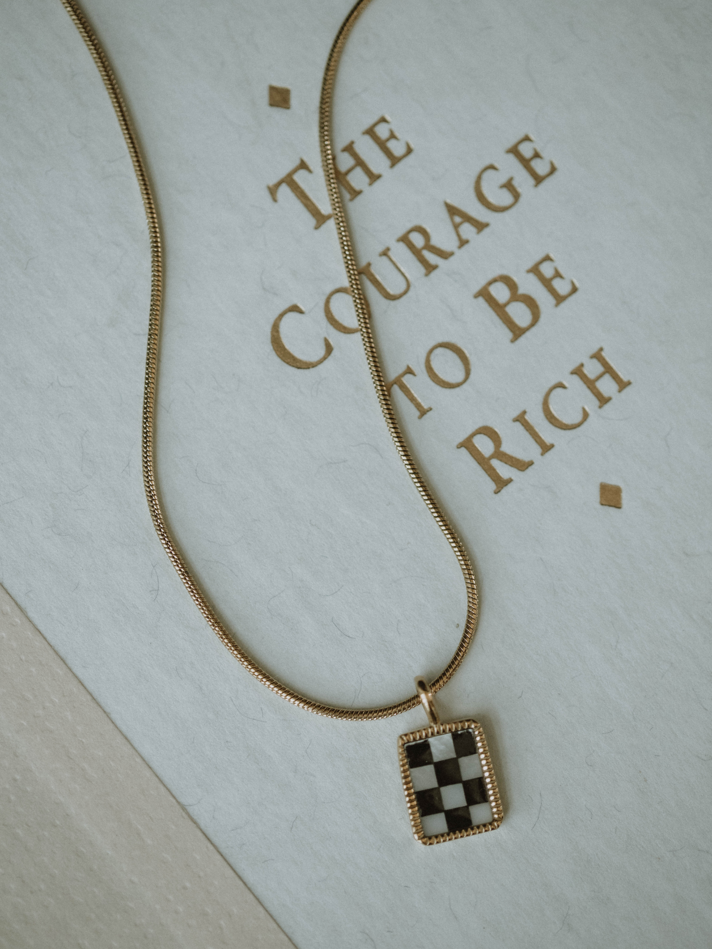 B&W Checkered Necklace (18k gold)