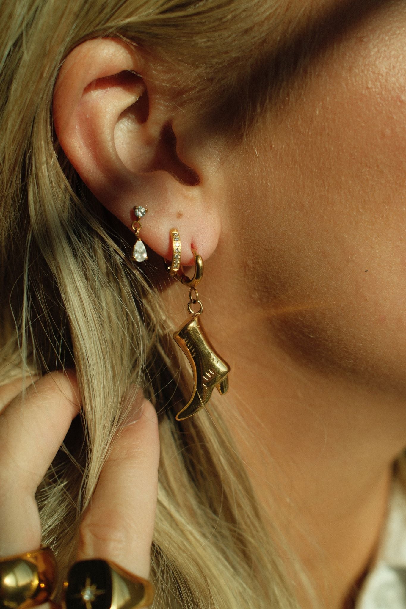 Save Those Tears Earrings (18k gold)