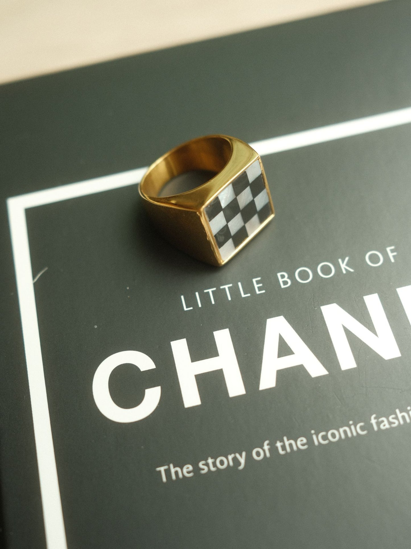 B&W Checkered Ring (18k gold)