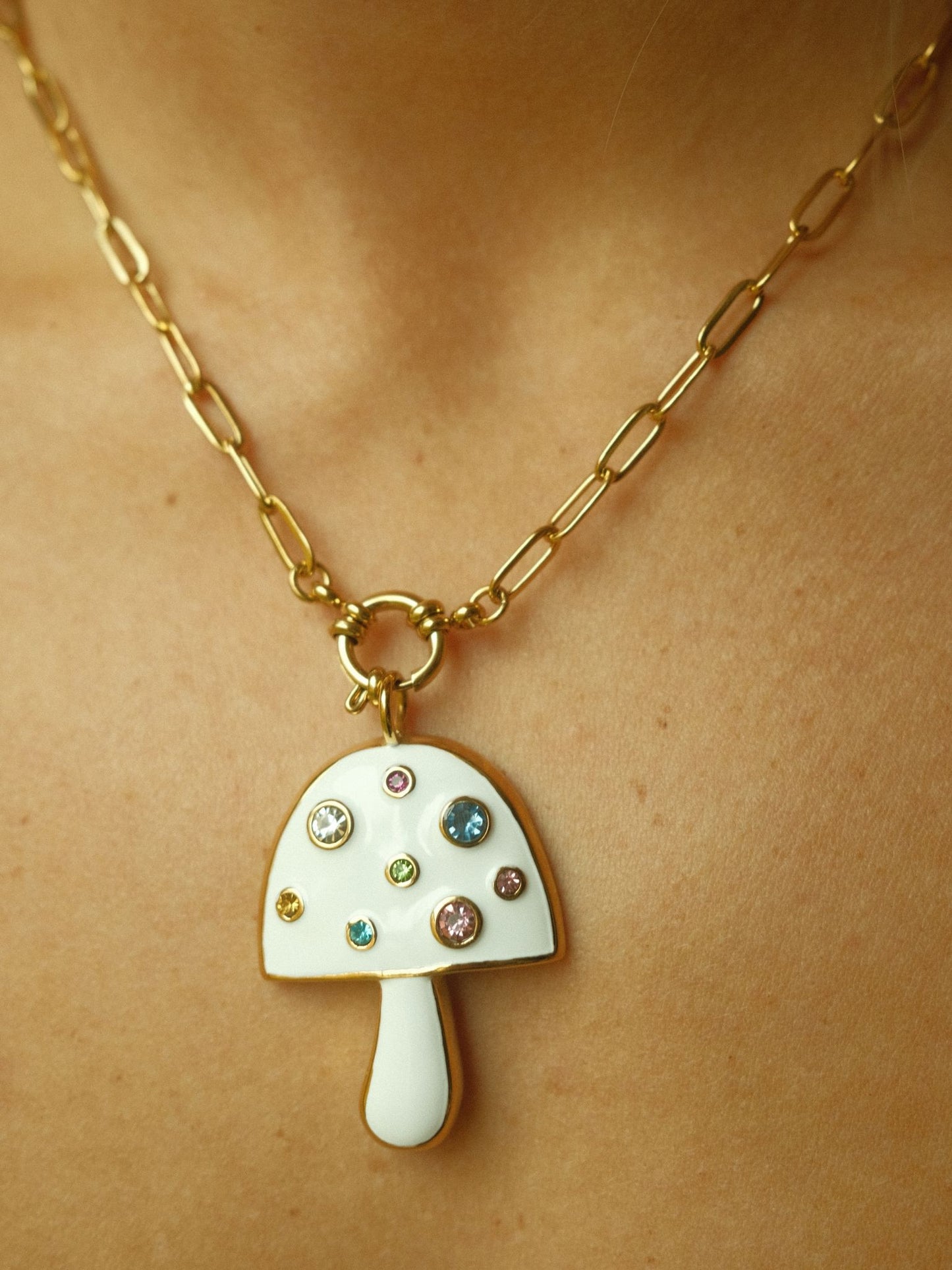 White Mushroom Necklace (18k gold)