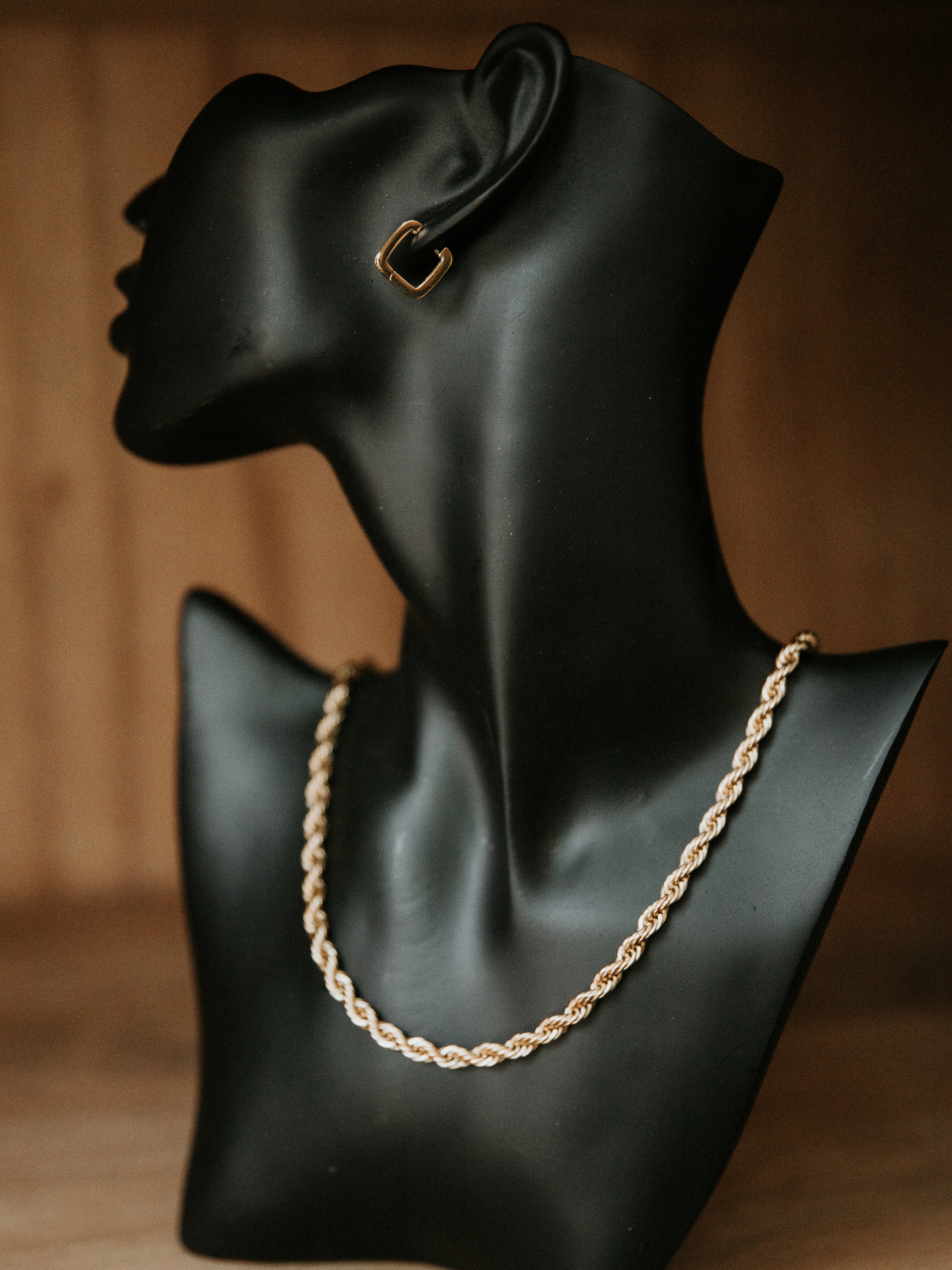 Luxury Twist Necklace (18k Gold)