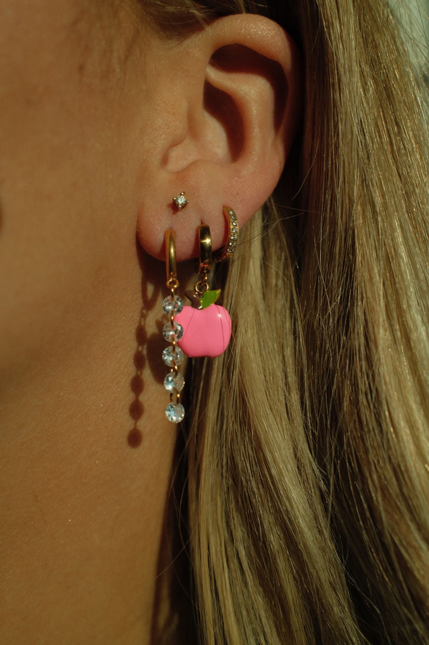 Dainty Diamond Huggies 2.0 (18k gold)
