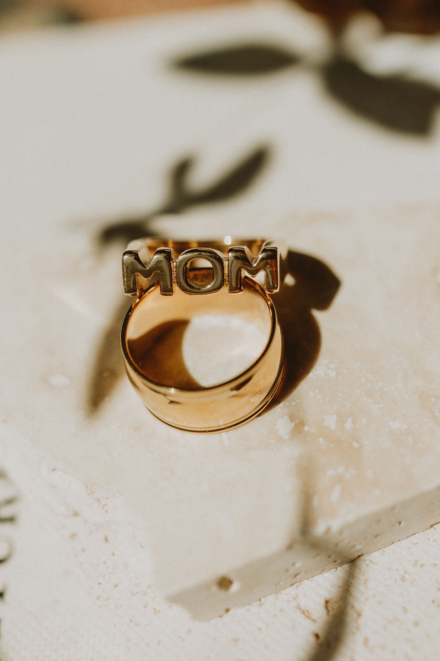 Mom ring (18k gold)