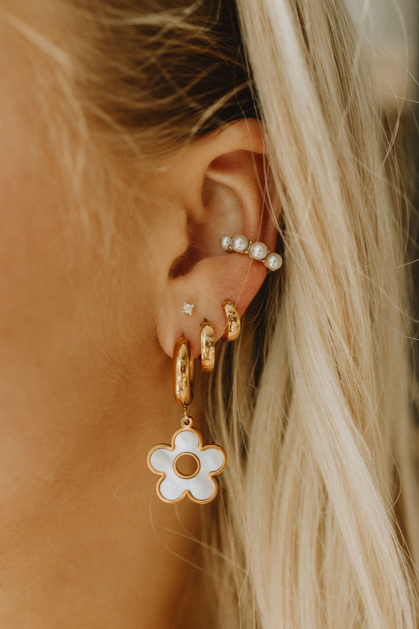 Daisy Earrings (18k gold)