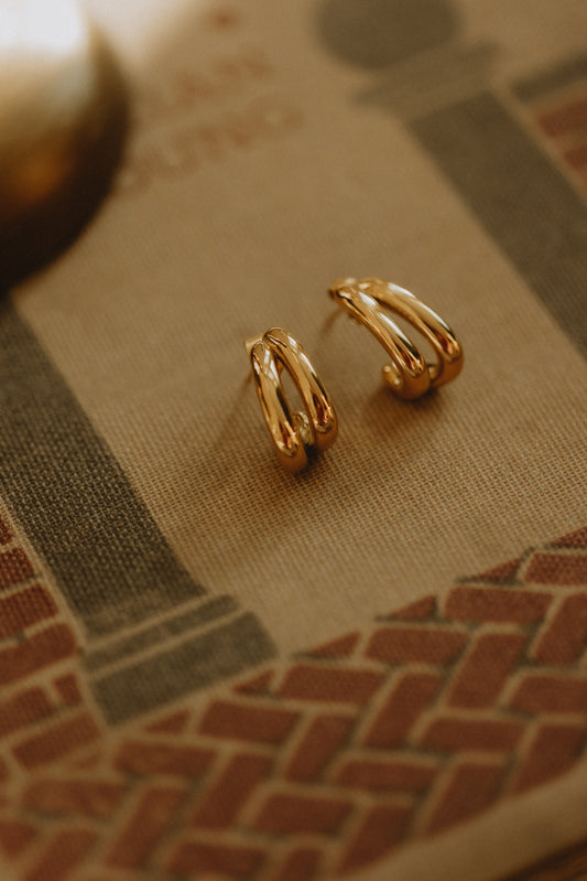 Go Bananas Earrings (18k gold)