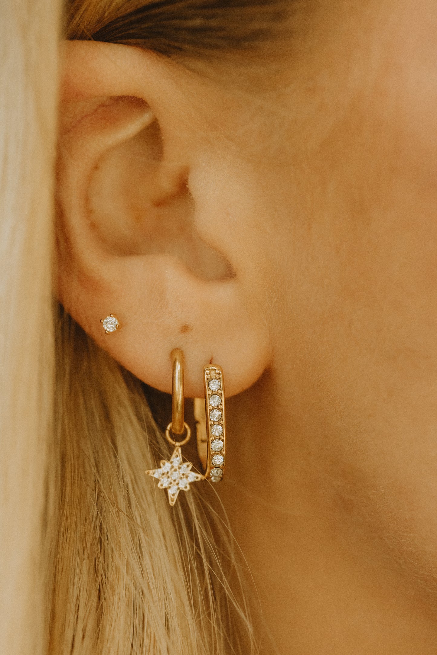 Star Bright Hoops (18k gold)