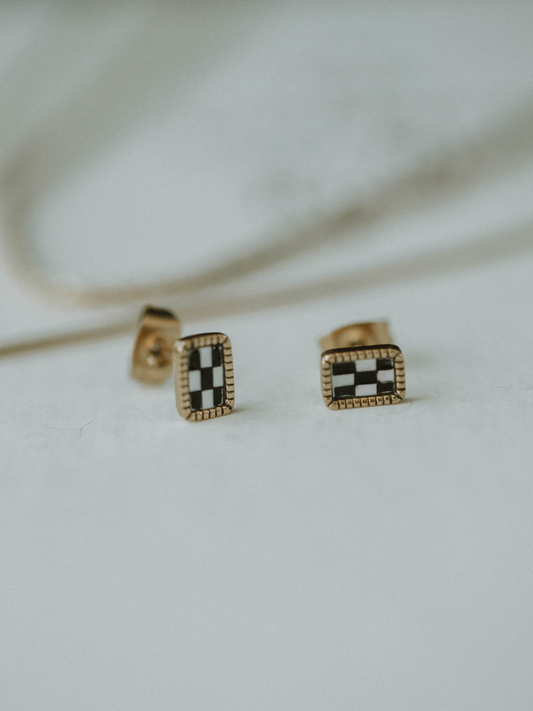 B&W Checkered Studs Earrings (18k gold)