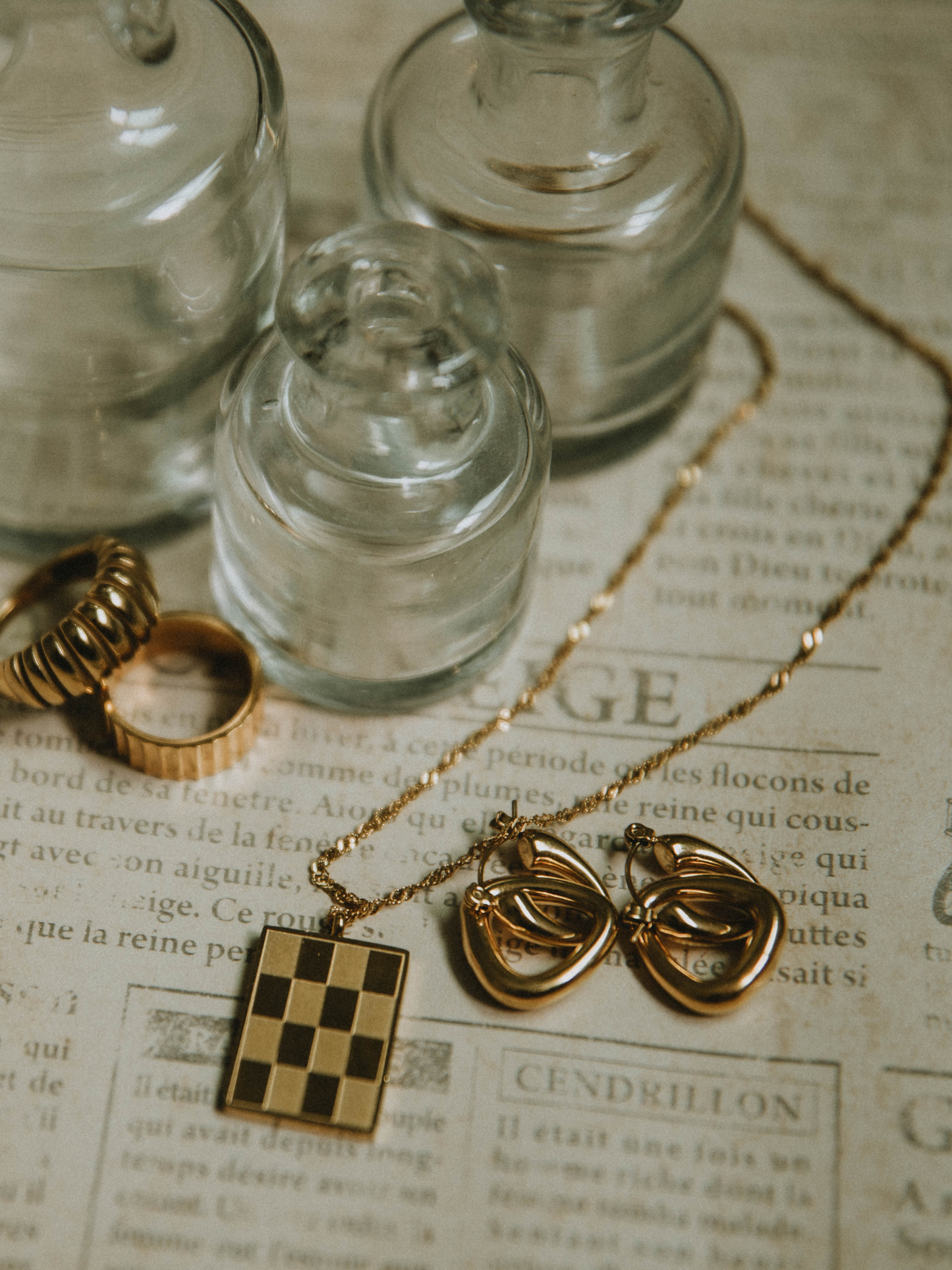 Checkmate Necklace (18k gold)