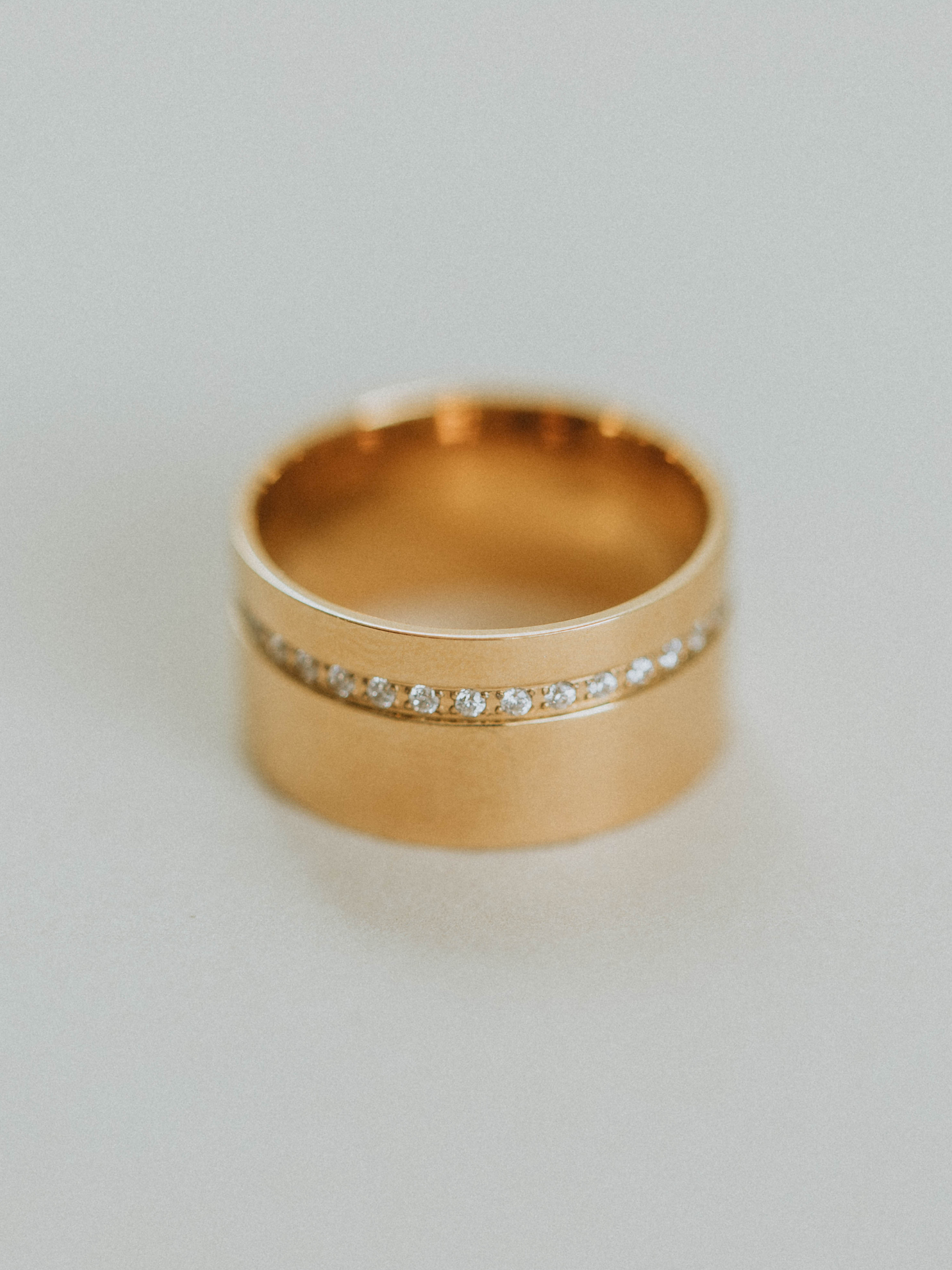 Iced out Ring (18k gold)