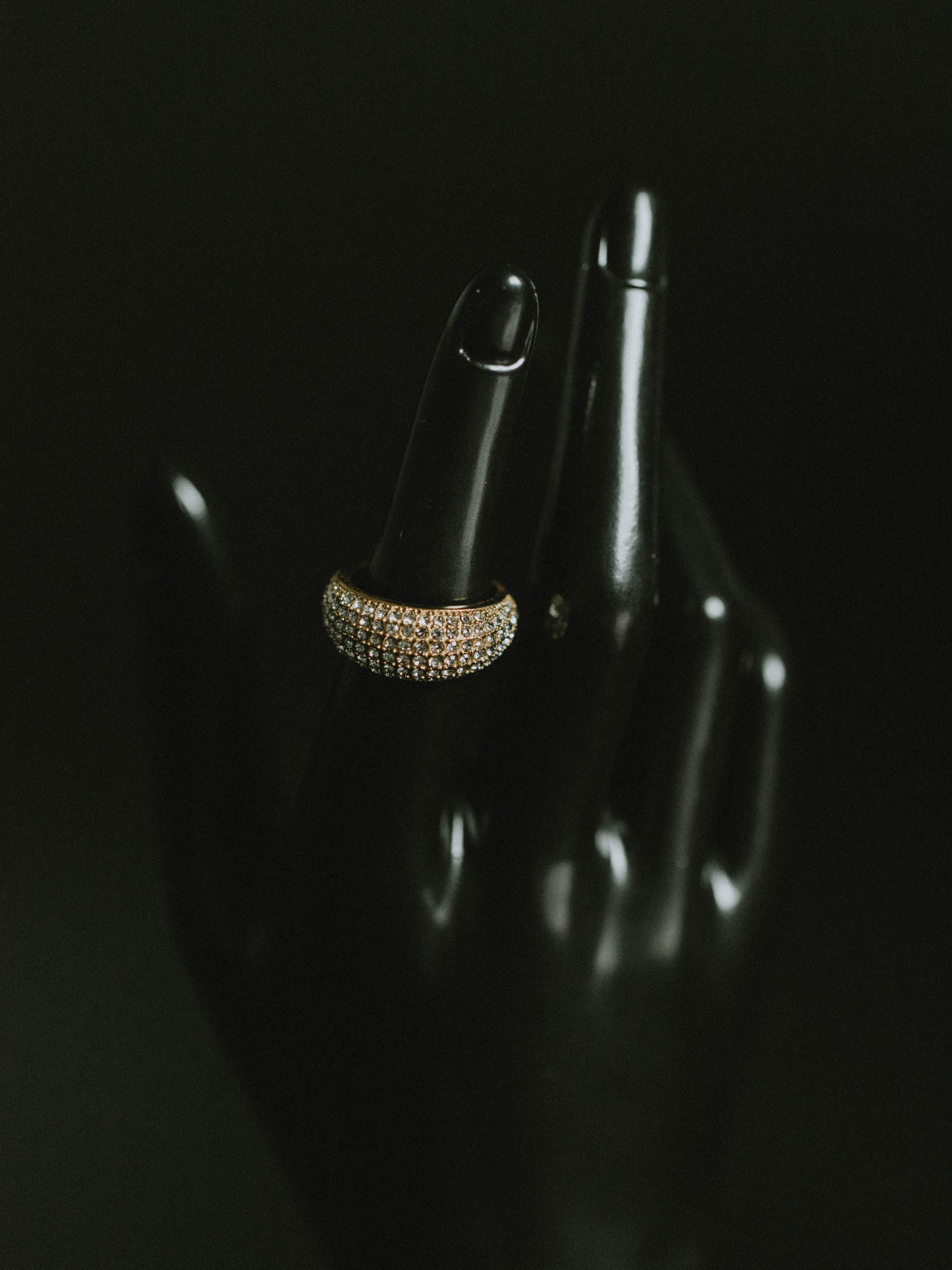 Luxury Thick Diamond Ring (18k gold)