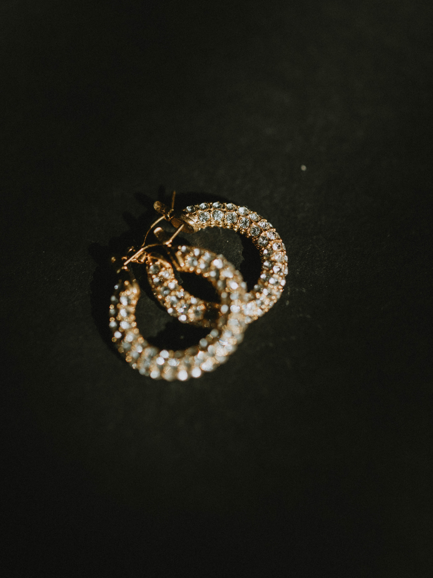 Main Character Diamond Hoops (18k gold)