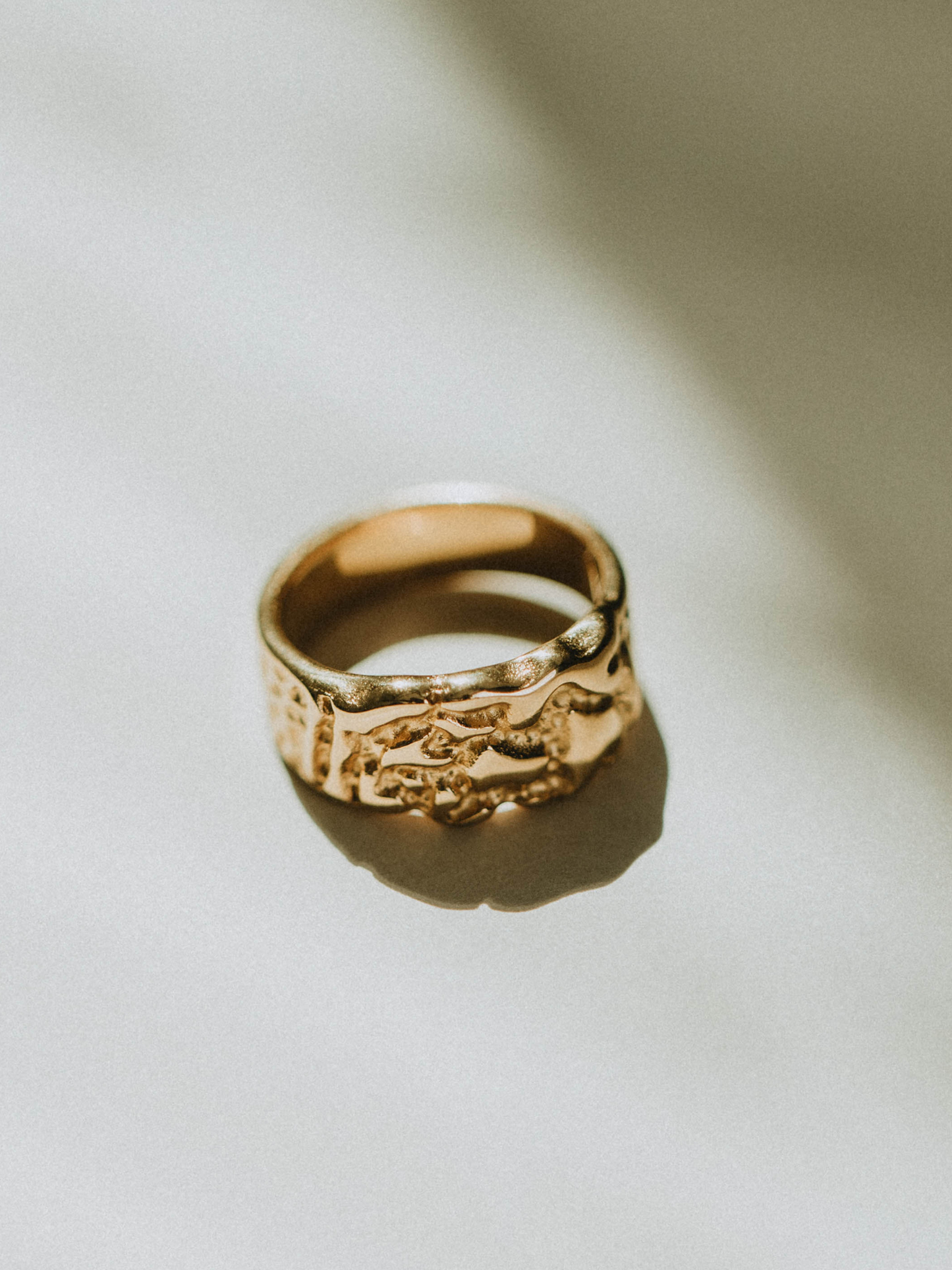 Textured Ring (18k gold)